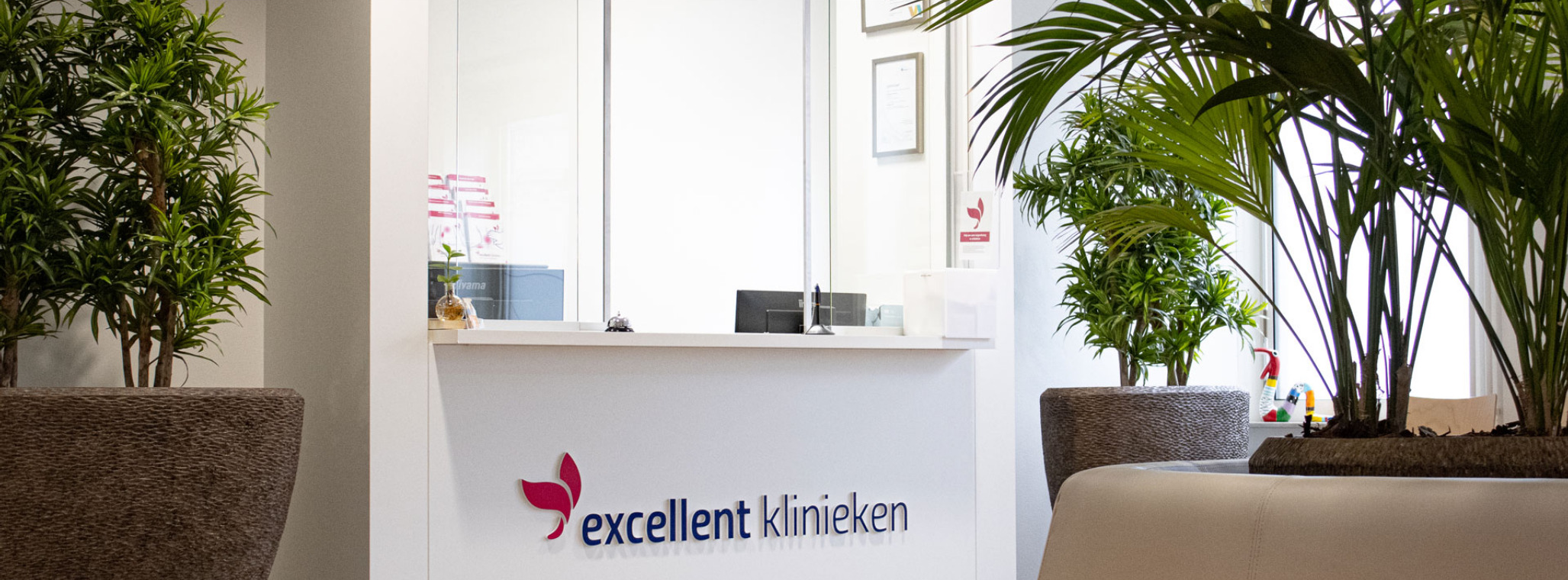 De balie van Excellent Klinieken